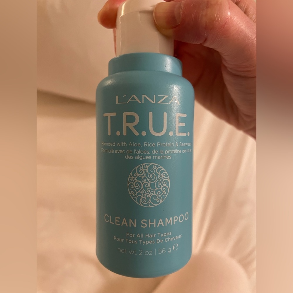 L’ANZA true clean shampoo (powder shampoo) NWT